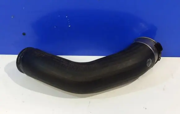 Volvo V60 Intercooler hose/pipe 31370955