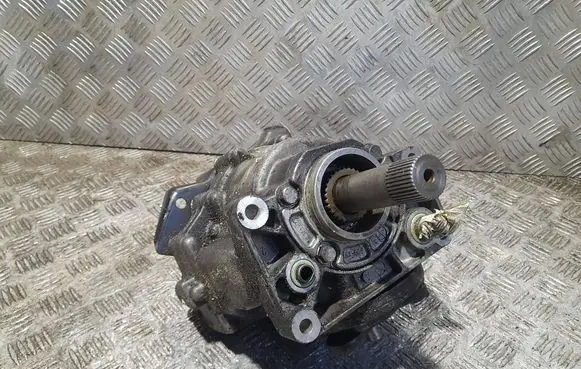 Gearbox transfer box case