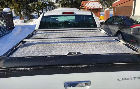 Ford Ranger Pickup box tonneau cover 