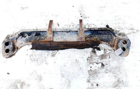 Radiator mount bracket
