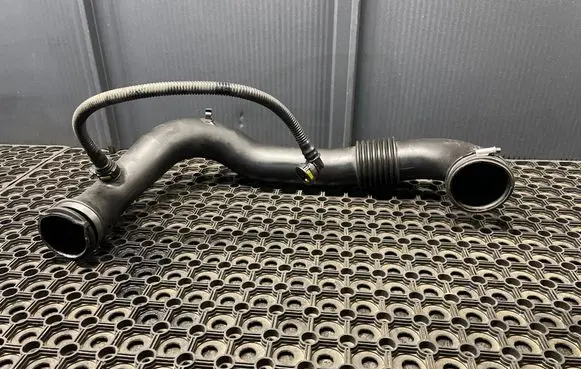 Intercooler hose/pipe