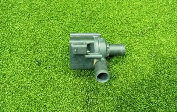 Man TGE 1gen Electric auxiliary coolant/water pump 5Q0965561B 704071160