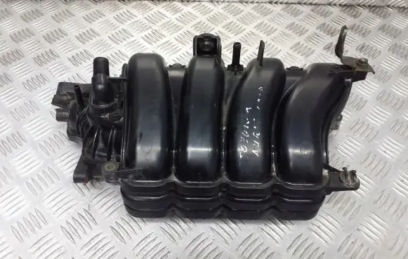 Toyota Auris 150 Intake manifold 17120-47010
