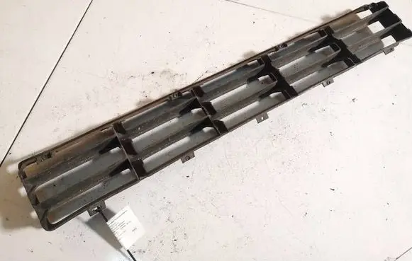 Volkswagen Golf IV Front bumper lower grill 1J0853677D