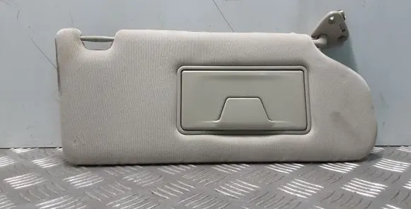 Mitsubishi Outlander Sun visor