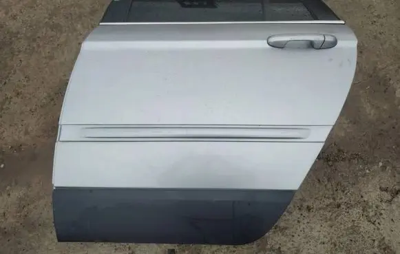 Rear door
