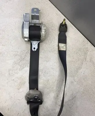 Nissan Pathfinder R51 Front seatbelt 7P1350P 010660 20003ECAD