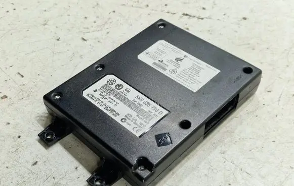 Volkswagen Golf VI Bluetooth control unit module 5K0035730D