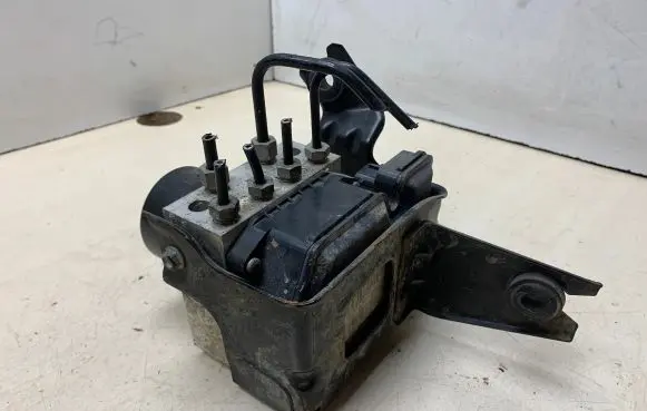 Opel Insignia A ABS Pump 13332549 16817014 16312214F