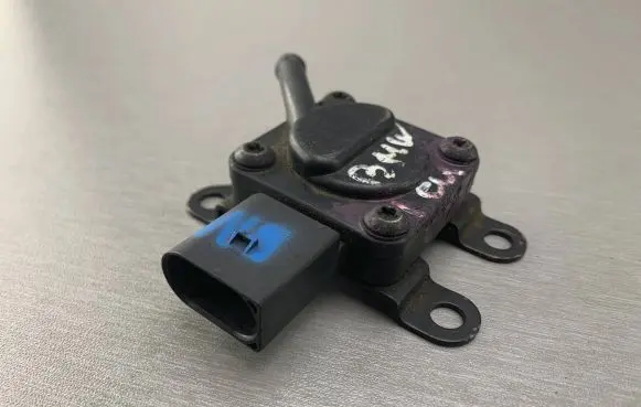 BMW 7 F01 F02 F03 F04 Exhaust gas pressure sensor 7808013 13627808013