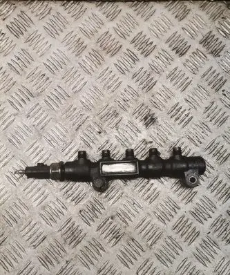 Ford Focus Fuel main line pipe