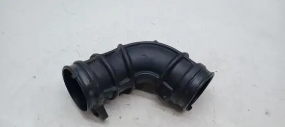 Opel Vectra B Air intake hose/pipe 90572051