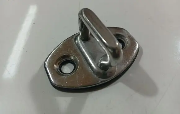 Volkswagen PASSAT B6 Rear door lock loop/hook striker 3C0837033B