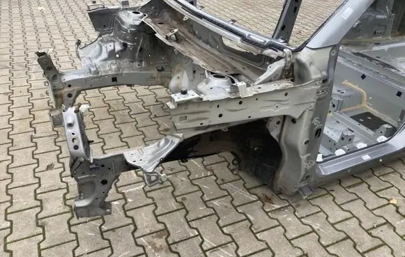 Suzuki Vitara (LY) Front quarter panel PK20689
