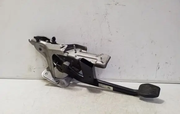 Ford Kuga II Brake pedal AV612467CG