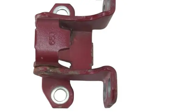 Suzuki Grand Vitara II Loading door lower hinge 6951065J00
