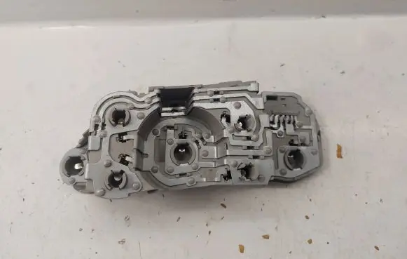 Toyota Corolla Verso AR10 Tail light bulb cover holder 815670F010