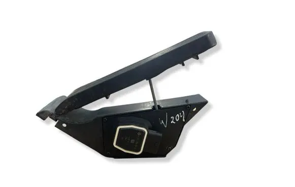 Mercedes-Benz C W204 Accelerator throttle pedal A2043000004