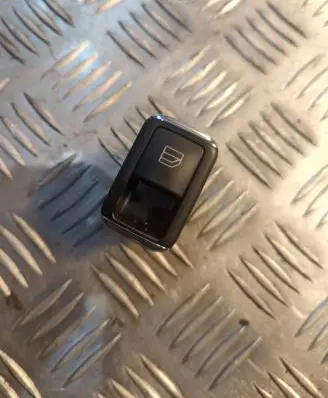Mercedes-Benz C W204 Electric window control switch A2048707358
