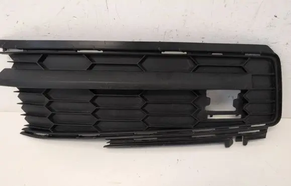 Skoda Kodiaq Front bumper lower grill 565807367