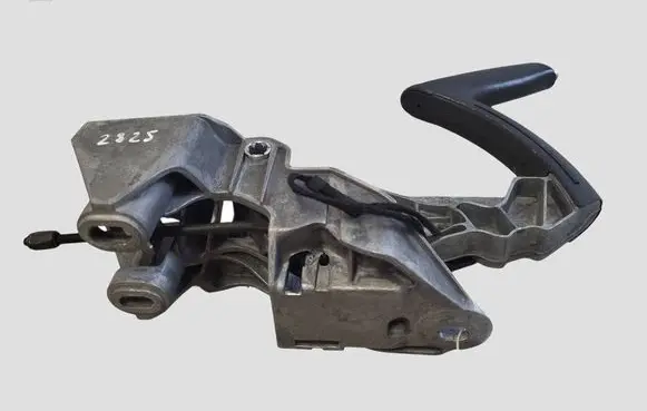Audi A3 S3 A3 Sportback 8P Handbrake/parking brake lever assembly 8P0711303C