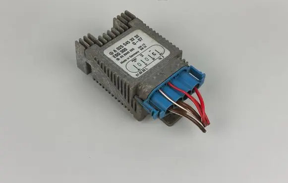 Mercedes-Benz A W168 Coolant fan relay A0255453232 898940000 ESG300