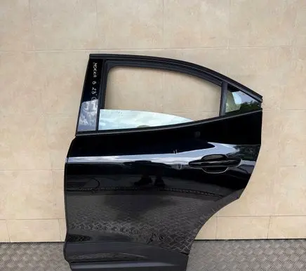 Opel Mokka B Rear door