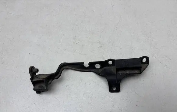 Volkswagen Touareg I Headlight/headlamp mounting bracket 7L0805733