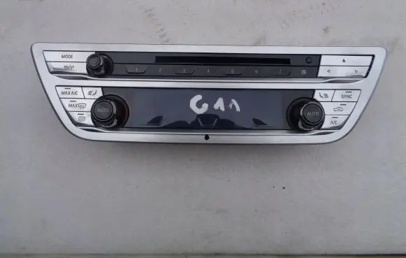 BMW 7 G11 G12 Climate control unit 6834365
