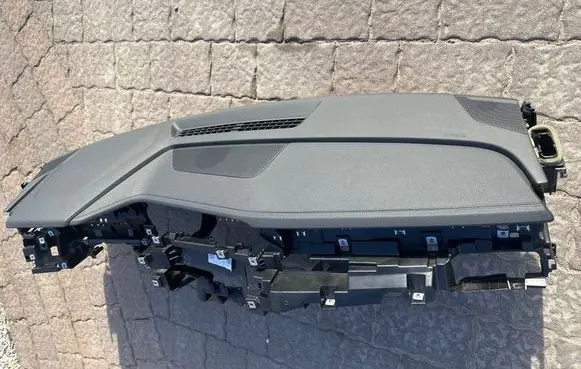 Audi e-tron Dashboard 4KL857033 495026122 156242072