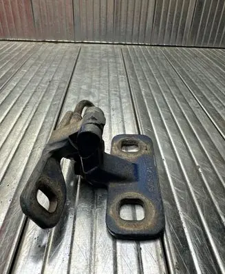 BMW X5 E53 Tailgate/trunk/boot hinge 8247667