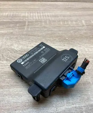 Volkswagen PASSAT B6 Gateway control module 3C0907530E 3C0907951