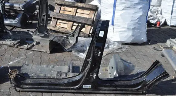 Citroen C4 X Side car body part 