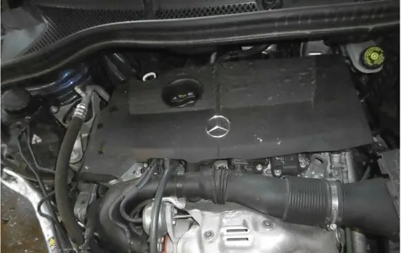 Mercedes-Benz A W176 Engine 270910