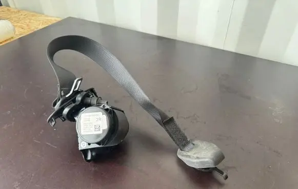 Dodge Durango III Middle seatbelt (rear) 6JW86DX9AA