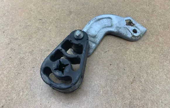 Muffler mount bracket/holder