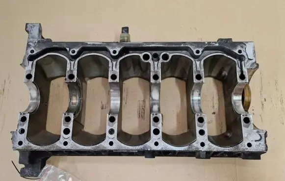 Volvo V40 Engine block 