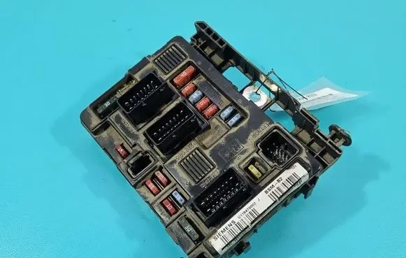 Peugeot Partner Central body control module 9650618580 IMPRK1556833