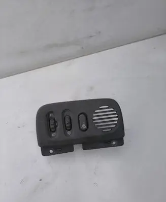 Renault Scenic I Headlight level height control switch 700841034