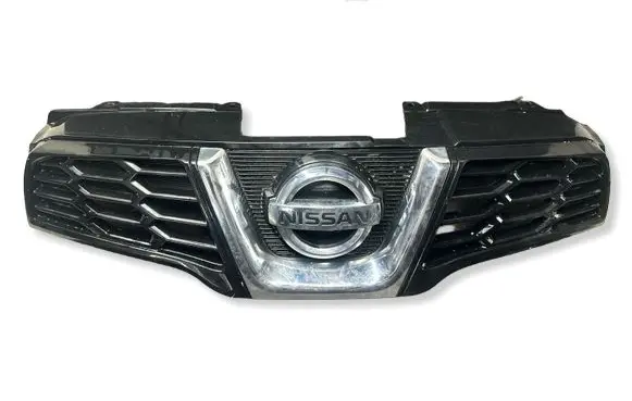 Nissan Qashqai Front bumper upper radiator grill 62310BR00A