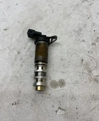 BMW 3 E90 E91 Camshaft vanos timing valve 11367584115