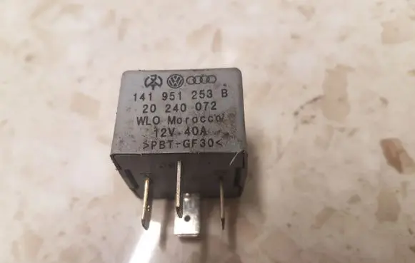 Audi A4 S4 B5 8D Other relay 141951253B 20240072