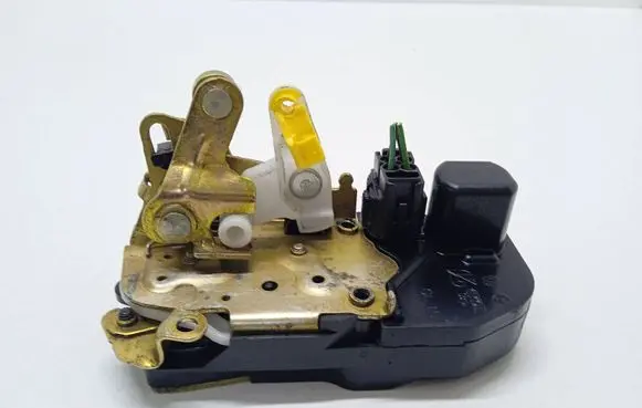 Jeep Grand Cherokee (WK) Rear door lock GL15