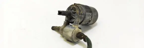Opel Astra F Windscreen/windshield washer pump
