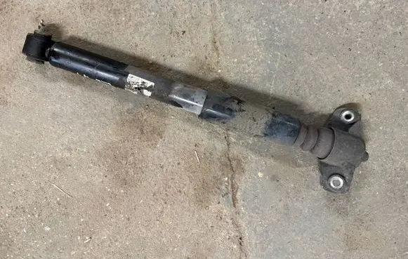 Hyundai i30 Rear shock absorber/damper 
