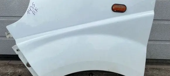Opel Vivaro Fender