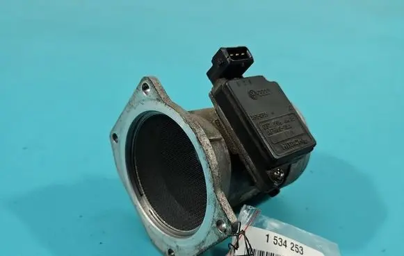 Volkswagen PASSAT B5.5 Mass air flow meter 037906461B IMPRK1534253