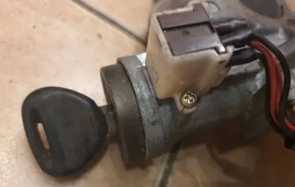 Mitsubishi Space Wagon Ignition lock 337360