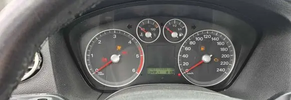 Ford Focus Speedometer (instrument cluster) 3m5f10841b 44zu262