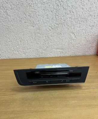 Audi A7 S7 4G Radio/CD/DVD/GPS head unit 4G0035670G F3426